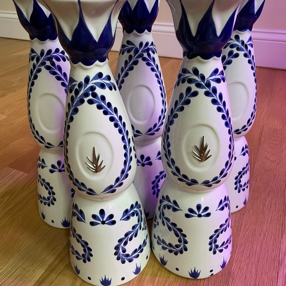 Empty Clase Azul tequila reposado bottle. - Picture 2 of 2